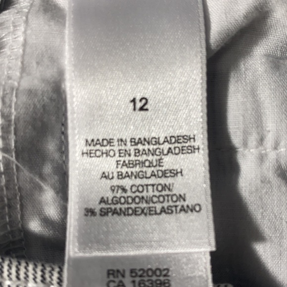 Liz & Co Women’s Blue & White Pinstripe Stretch Capris Pants Size 12 - Picture 4 of 13